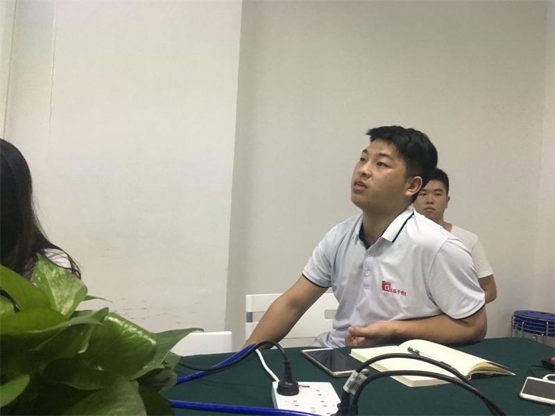  72期瓜瓜早課堂-你以為在火車上賣盒飯很簡單？