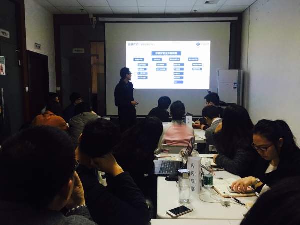 特朗普宣誓就任美國總統(tǒng),工作已經(jīng)開始,你做企業(yè)宣傳片了嗎? 特朗普宣誓就任美國總統(tǒng),工作已經(jīng)開始,你做企業(yè)宣傳片了嗎?